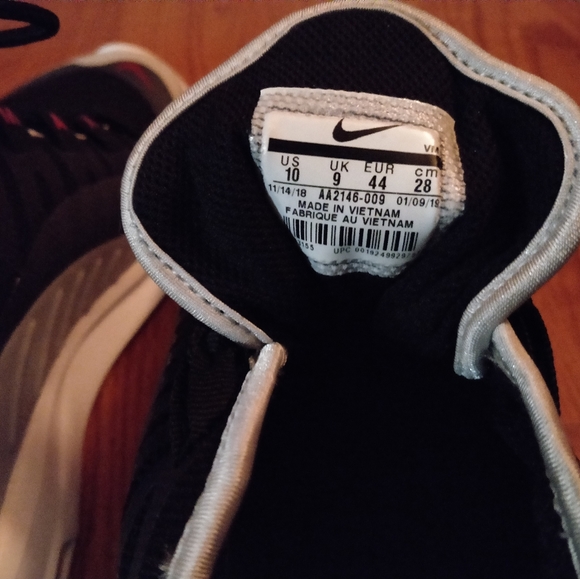 Nike Air Max Axis - Picture 4 of 7